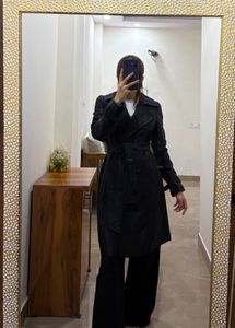 CLASSIC BLACK DOUBLE BREASTED TRENCH COAT