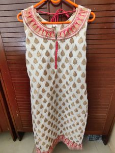 Embroidered Ethnic Kurta Set with churidar and mat