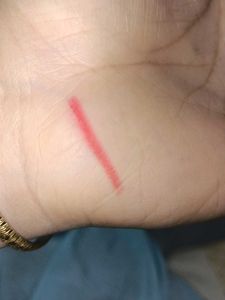 Huda Beauty Lip Contour With Avon Shade Stick