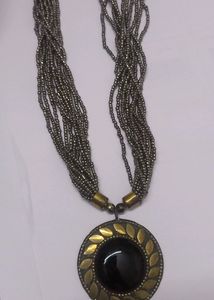 Combo Of Beads Neckpiece And Donut