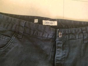 Imported Slim Fit Cherokee Black Capri