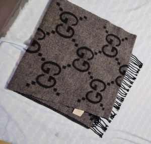 Gucci GG Logo Cashmere jacquard Scarf