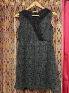 Chic Sleeveless Grey Floral Print Dress