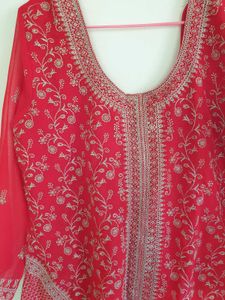 Royal Scarlet Nazraana
