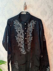 Black Embroidered Kurta