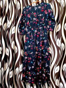 Floral Printed Round ⚫ Neck Calf length 3/4 Sleeve waist elastic attched cloth material crepe trendy womens dress