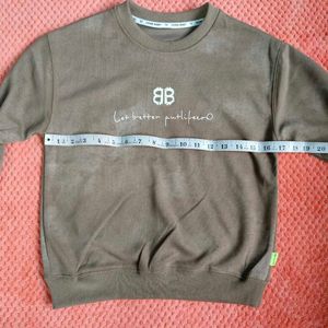 Stylish Graphic Sweatshirt for Him