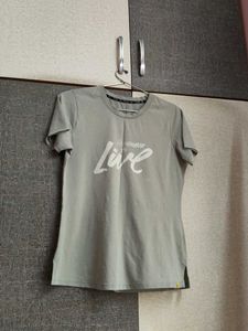 Remember to Live Graphic T-Shirt