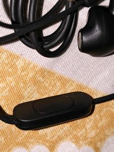 Motorola earphones