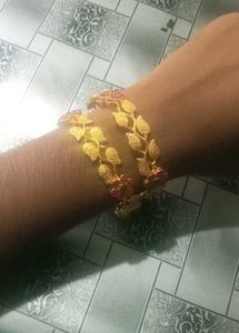Designer Floral Bangle Set