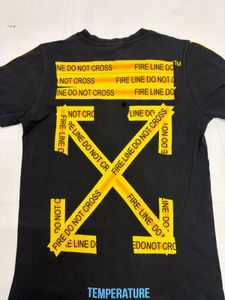 OFF WHITE T-Shirt