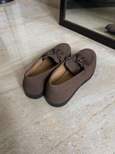 IKOHO Stylish Brown Loafers with Tassel Detail