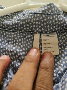 levis denim shirt in M