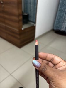 MAC Lip liner + Swiss Beauty Eye and Brow Penci
