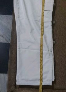 Trendy Low-Waist White Cargo Pants | Relaxed Fit 6