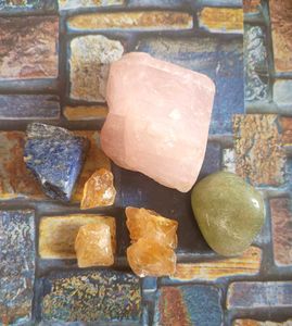 Raw healing Crystals rose quartz citrine lapis