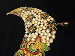 Exquisite Kundan Necklace &amp; Earring Set