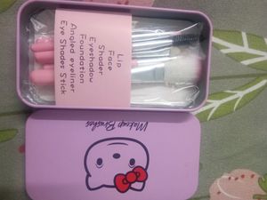 Makeup Brushes