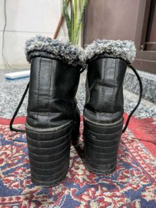 Black Fur Trim Boots