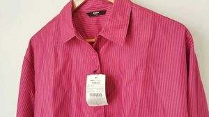 Chic Pink Striped Button-Down Shirt💘