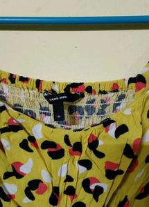 Chic Yellow Leopard Print Long Sleeve Top