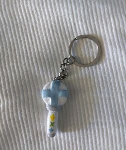 TXT Freeze Lightstick Keychain Set