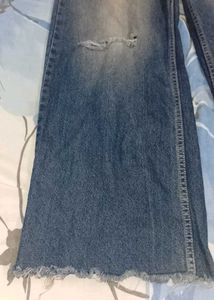 Distressed Wide Leg Jeans