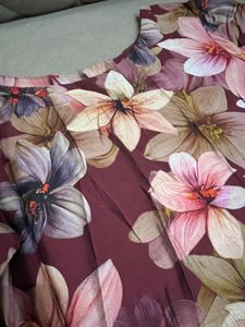 🌸 Beautiful Maroon Floral Kurti Women’s Outfit