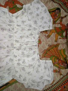 White Floral Puff Sleeve Top