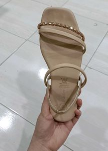 Zudio Beige Flat Sandals