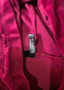 Velvet Hoodie "YEAH!"