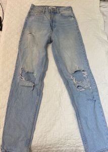 Zara light washed ripped denim pant