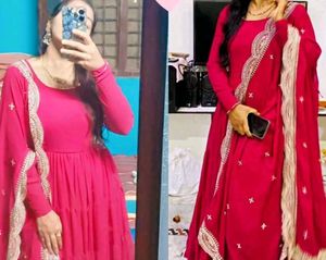 Elegant Pink Embroidered Kurta Set
