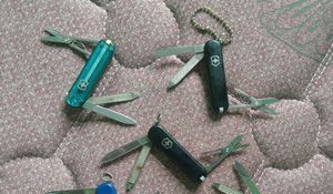 Swiss Army Knives Lot