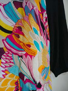 Vibrant Abstract Print Top Size M-L 38"-40"