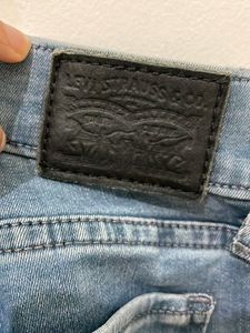 Levi’s Straus Super Skinny Jean Waist 26
