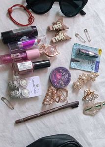 Chic Accessory Bundle: Sunglasses &amp; Bag
