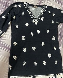 Black Embroidered Kurta