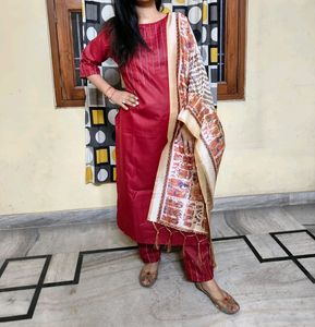 Combo Kalini Red Kurta And Silk Suit