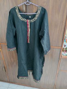 Elegant Black Kurta with Embellishments