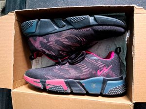 Womens Campus Running Shoe