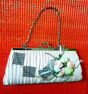 ✨ Luxury Party-Wear Clutch – Premium Finish✨