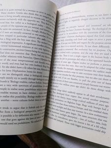 Sapiens: A Brief History of Humankind