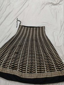 Elegant Black &amp; Beige Embroidered Skirt