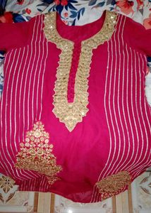 Beautiful Pink Embroidered Kurta