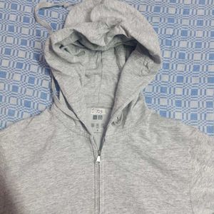 Uniqlo Hoodie ✨