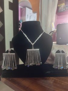 Elegant Silver Necklace and Earring Set