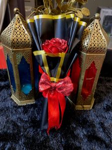Handmade Trendy Rose Bouquet Customise is availabl