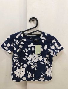 H&amp;M Floral Textured Top - S
