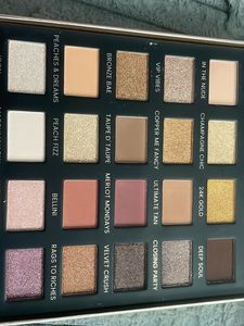 Luxury Eyeshadow Palette - Versatile Shades